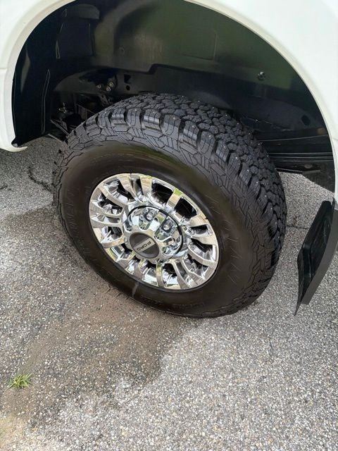 2022 Ford F-350SD Lariat