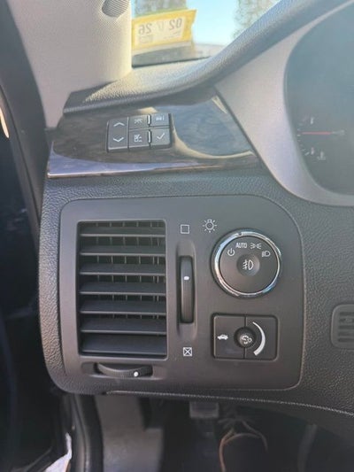 2011 Cadillac DTS Base