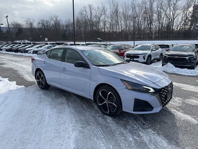 2025 Nissan Altima 2.5 SR