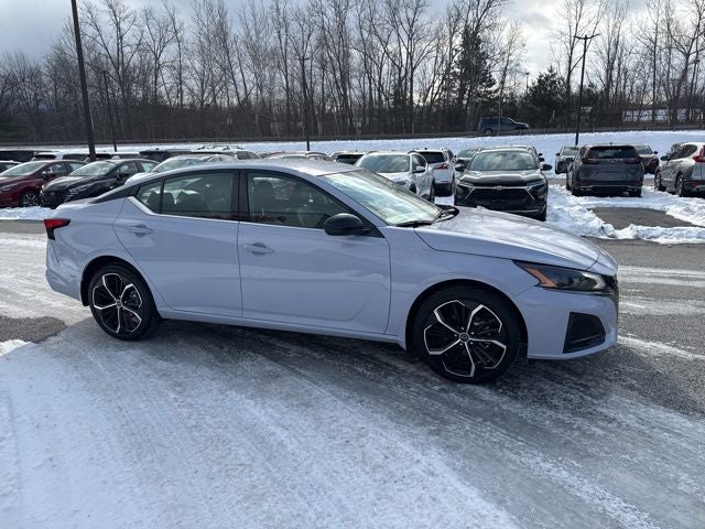 2025 Nissan Altima 2.5 SR