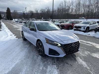 2025 Nissan Altima 2.5 SR