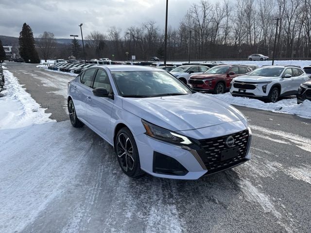2025 Nissan Altima 2.5 SR