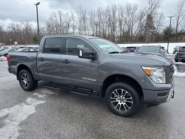 2024 Nissan Titan SV