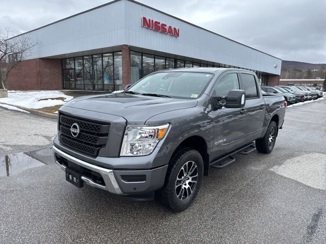 2024 Nissan Titan SV