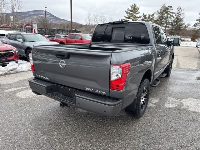 2024 Nissan Titan SV