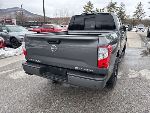 2024 Nissan Titan SV