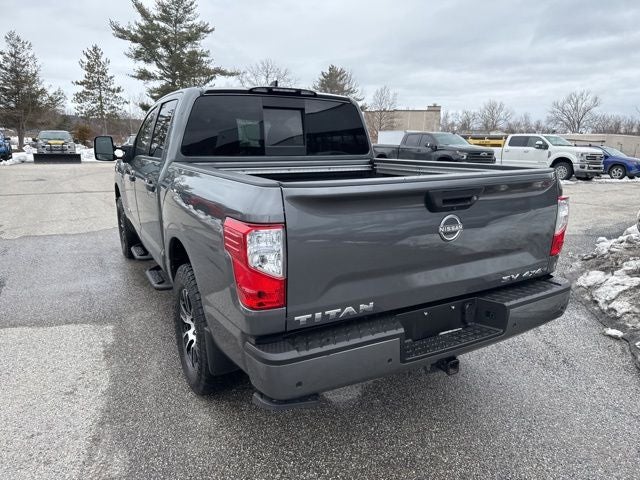 2024 Nissan Titan SV