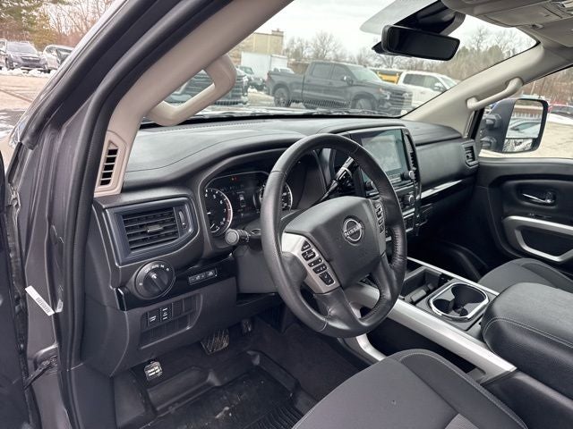 2024 Nissan Titan SV