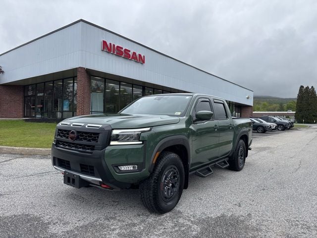 2025 Nissan Frontier PRO-4X Crew Cab 4X4's photo