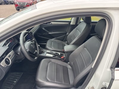 2021 Volkswagen Passat 2.0T SE