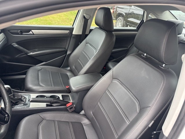 2021 Volkswagen Passat 2.0T SE