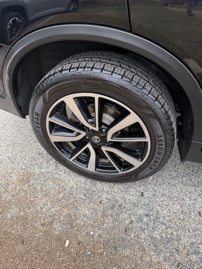 2020 Nissan Rogue SL