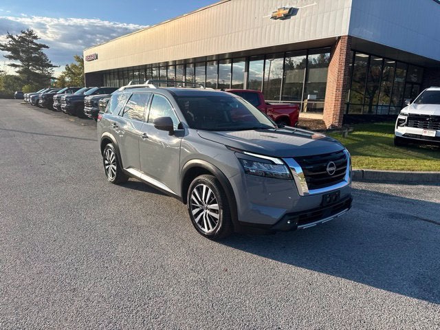 2022 Nissan Pathfinder Platinum