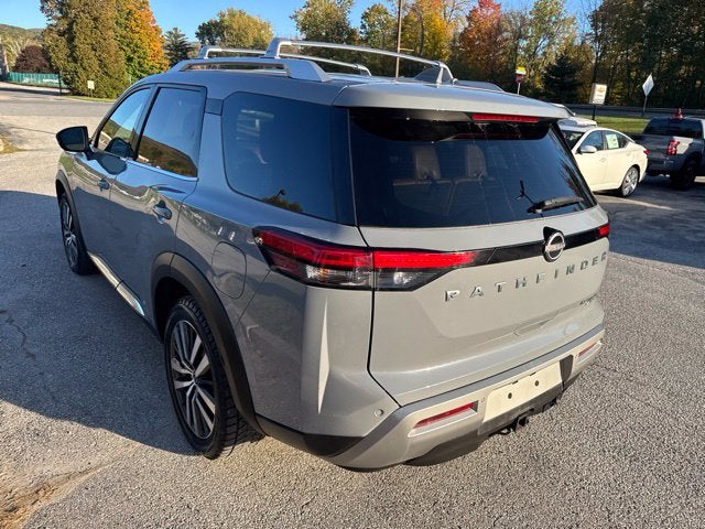 2022 Nissan Pathfinder Platinum