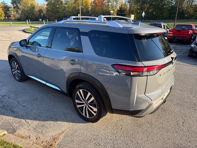 2022 Nissan Pathfinder Platinum