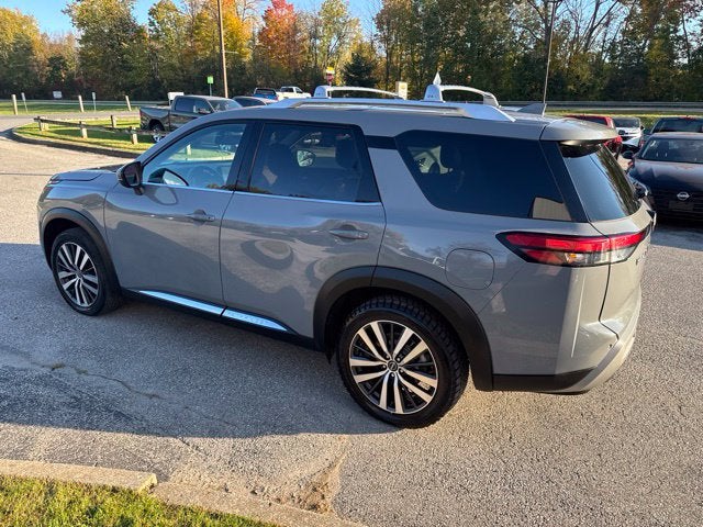 2022 Nissan Pathfinder Platinum