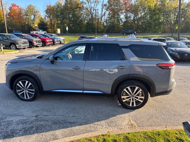 2022 Nissan Pathfinder Platinum