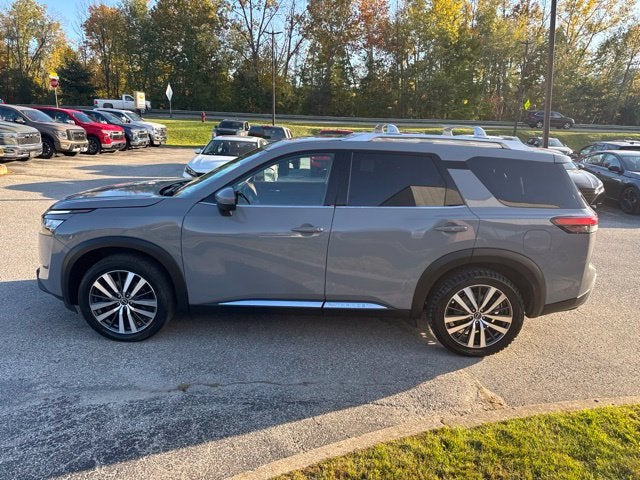 2022 Nissan Pathfinder Platinum