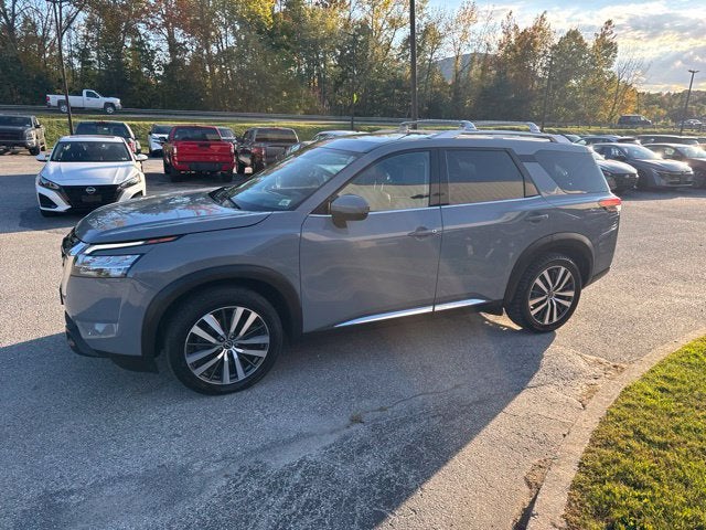 2022 Nissan Pathfinder Platinum