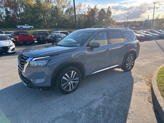 2022 Nissan Pathfinder Platinum