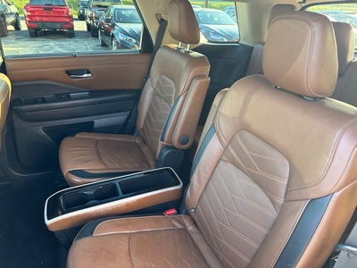 2022 Nissan Pathfinder Platinum