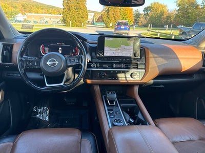 2022 Nissan Pathfinder Platinum