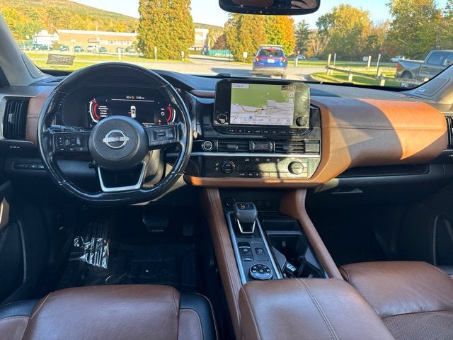 2022 Nissan Pathfinder Platinum