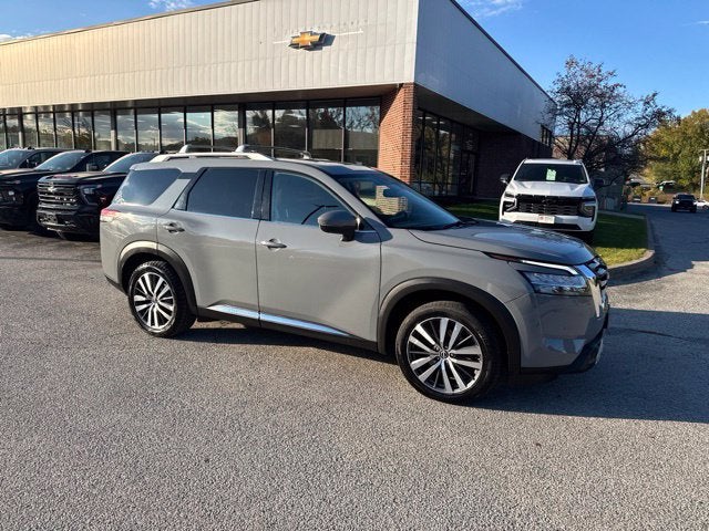 2022 Nissan Pathfinder Platinum