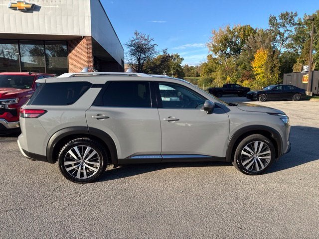 2022 Nissan Pathfinder Platinum