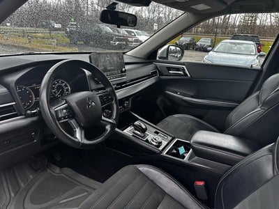 2024 Mitsubishi Outlander SE Black Edition