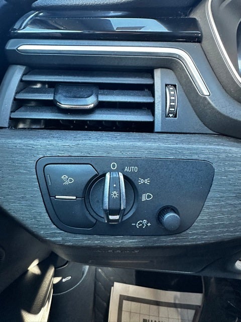 2024 Audi A4 45 S line Premium Plus quattro