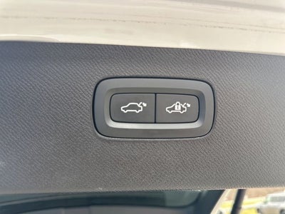 2022 Volvo XC90 T6 Inscription