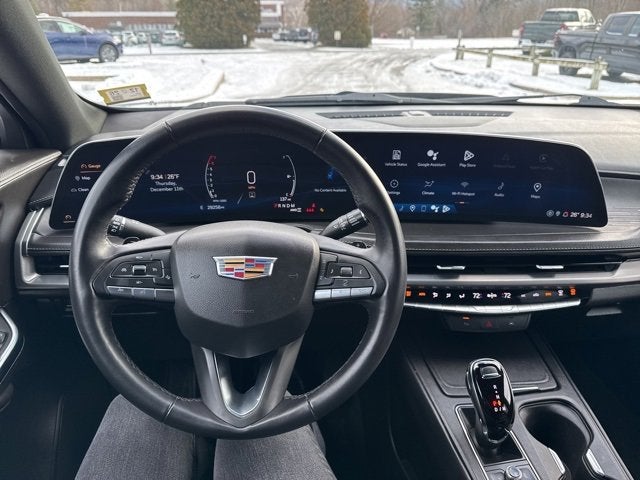 2024 Cadillac XT4 Premium Luxury