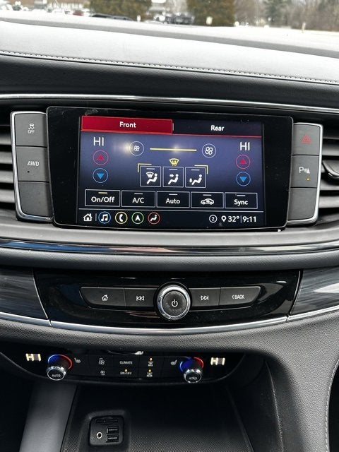 2021 Buick Enclave Essence