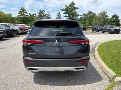 2024 Mitsubishi Outlander SE
