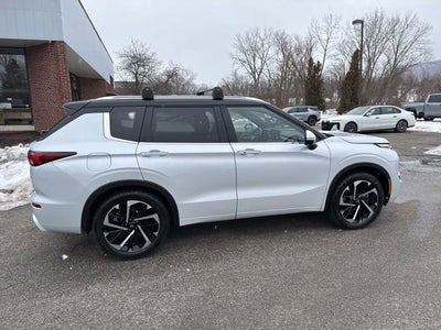 2024 Mitsubishi Outlander SEL