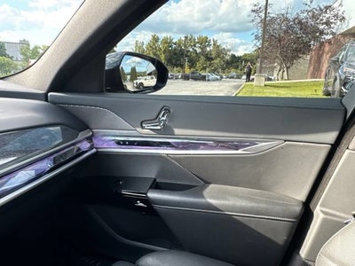 2025 BMW 7 Series 740i xDrive