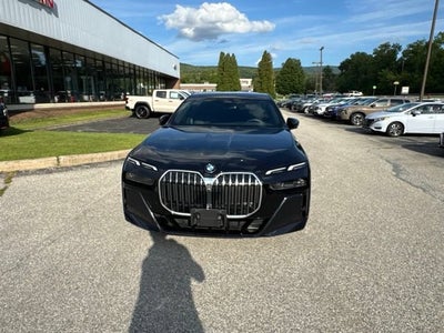 2025 BMW 7 Series 740i xDrive