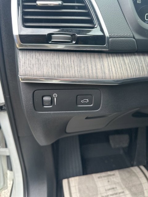 2022 Volvo XC90 Inscription